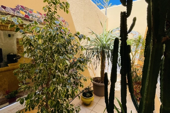 Villa in Tormos zu verkaufen, Zona de estar 300 m², Baujahr 2007, Zustand gepflegt, + Zentralheizung, Klimaanlage, Terreno 13000 m², 4 Schlafzimmer, 4 Badezimmer, Pool, ref.: JS-0724-35