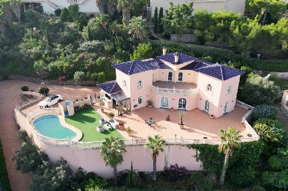 Villa in Denia-La Sella zu verkaufen, Zona de estar 425 m², Baujahr 2006, Zustand neuwertig, + Fussbodenheizung, Klimaanlage, Terreno 1300 m², 5 Schlafzimmer, 4 Badezimmer, Pool, ref.: MJ-0618-1