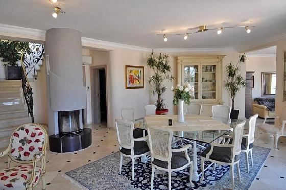 Villa in Denia-La Sella zu verkaufen, Zona de estar 425 m², Baujahr 2006, Zustand neuwertig, + Fussbodenheizung, Klimaanlage, Terreno 1300 m², 5 Schlafzimmer, 4 Badezimmer, Pool, ref.: MJ-0618-11