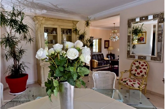 Villa in Denia-La Sella zu verkaufen, Zona de estar 425 m², Baujahr 2006, Zustand neuwertig, + Fussbodenheizung, Klimaanlage, Terreno 1300 m², 5 Schlafzimmer, 4 Badezimmer, Pool, ref.: MJ-0618-16
