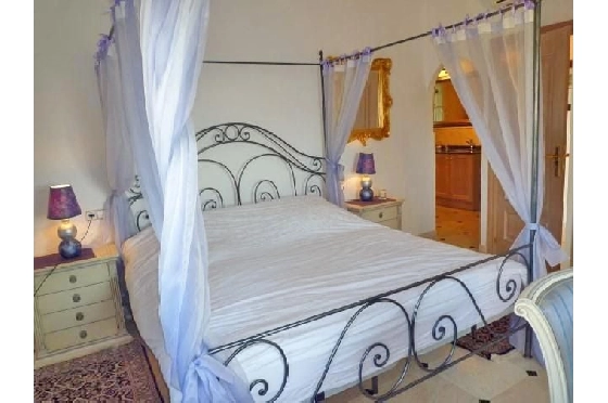 Villa in Denia-La Sella zu verkaufen, Zona de estar 425 m², Baujahr 2006, Zustand neuwertig, + Fussbodenheizung, Klimaanlage, Terreno 1300 m², 5 Schlafzimmer, 4 Badezimmer, Pool, ref.: MJ-0618-17