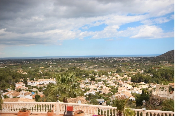 Villa in Denia-La Sella zu verkaufen, Zona de estar 425 m², Baujahr 2006, Zustand neuwertig, + Fussbodenheizung, Klimaanlage, Terreno 1300 m², 5 Schlafzimmer, 4 Badezimmer, Pool, ref.: MJ-0618-2