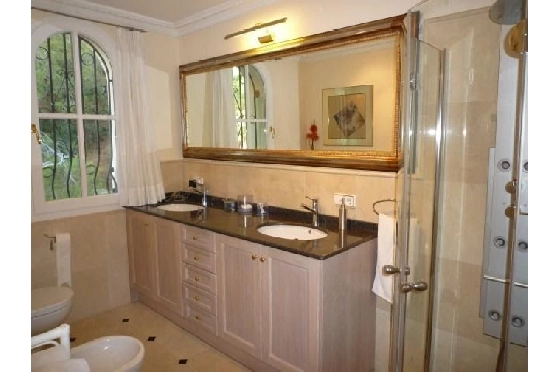 Villa in Denia-La Sella zu verkaufen, Zona de estar 425 m², Baujahr 2006, Zustand neuwertig, + Fussbodenheizung, Klimaanlage, Terreno 1300 m², 5 Schlafzimmer, 4 Badezimmer, Pool, ref.: MJ-0618-23