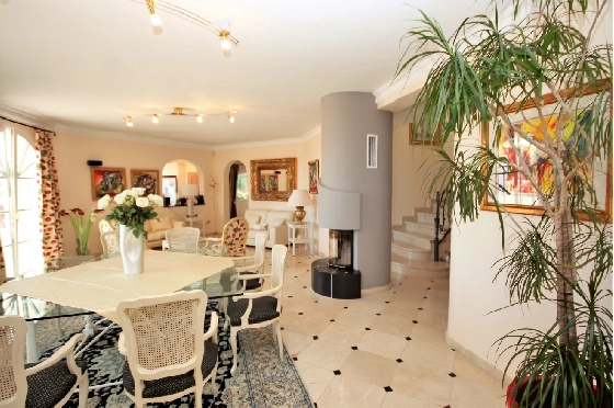 Villa in Denia-La Sella zu verkaufen, Zona de estar 425 m², Baujahr 2006, Zustand neuwertig, + Fussbodenheizung, Klimaanlage, Terreno 1300 m², 5 Schlafzimmer, 4 Badezimmer, Pool, ref.: MJ-0618-34