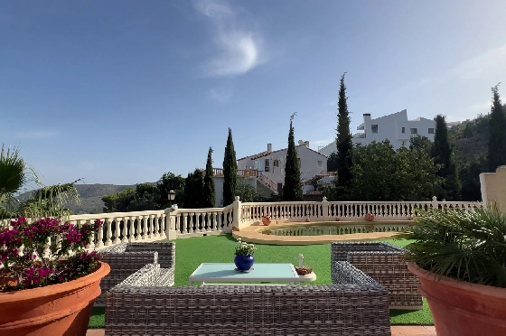 Villa in Denia-La Sella zu verkaufen, Zona de estar 425 m², Baujahr 2006, Zustand neuwertig, + Fussbodenheizung, Klimaanlage, Terreno 1300 m², 5 Schlafzimmer, 4 Badezimmer, Pool, ref.: MJ-0618-7