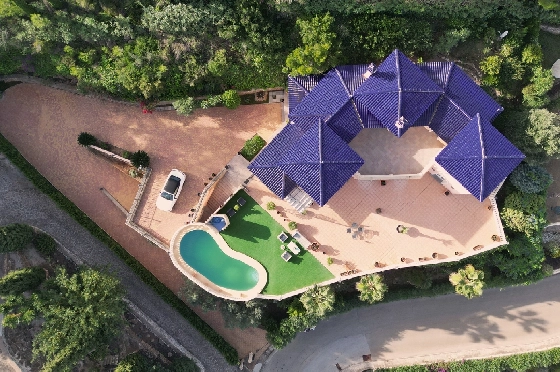Villa in Denia-La Sella zu verkaufen, Zona de estar 425 m², Baujahr 2006, Zustand neuwertig, + Fussbodenheizung, Klimaanlage, Terreno 1300 m², 5 Schlafzimmer, 4 Badezimmer, Pool, ref.: MJ-0618-9