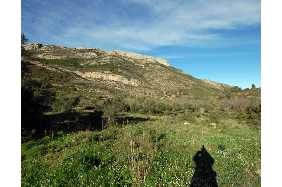 Finca in Jalon zu verkaufen, Zona de estar 100 m², Klimaanlage, Terreno 35000 m², 1 Schlafzimmer, 1 Badezimmer, Pool, ref.: O-V52814-3