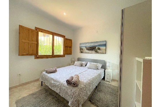 Villa in Els Poblets(Barranquets) zur Ferienvermietung, Zona de estar 130 m², Baujahr 2000, Zustand modernisiert, + Zentralheizung, Klimaanlage, Terreno 580 m², 3 Schlafzimmer, 2 Badezimmer, Pool, ref.: T-0819-11
