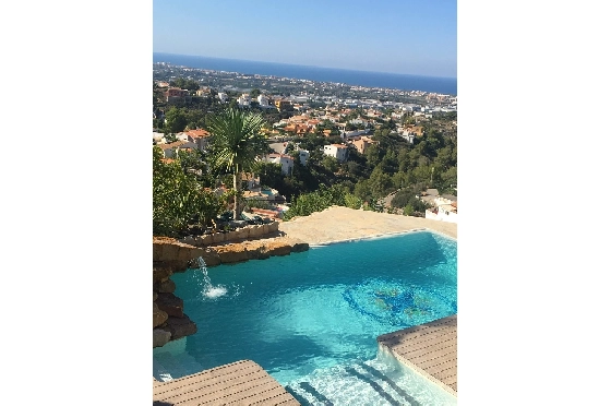 Villa in Denia zu verkaufen, Zona de estar 240 m², Baujahr 2010, Zustand neuwertig, + Zentralheizung, Klimaanlage, Terreno 1000 m², 6 Schlafzimmer, 3 Badezimmer, Pool, ref.: SC-L0920-11
