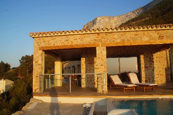 Villa in Denia zu verkaufen, Zona de estar 240 m², Baujahr 2010, Zustand neuwertig, + Zentralheizung, Klimaanlage, Terreno 1000 m², 6 Schlafzimmer, 3 Badezimmer, Pool, ref.: SC-L0920-12