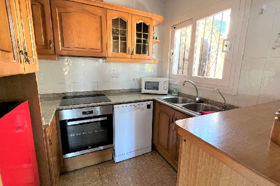 Villa in Denia zur Ferienvermietung, Zona de estar 117 m², Baujahr 1974, Zustand gepflegt, + Zentralheizung, Klimaanlage, Terreno 680 m², 3 Schlafzimmer, 2 Badezimmer, Pool, ref.: T-0615-10