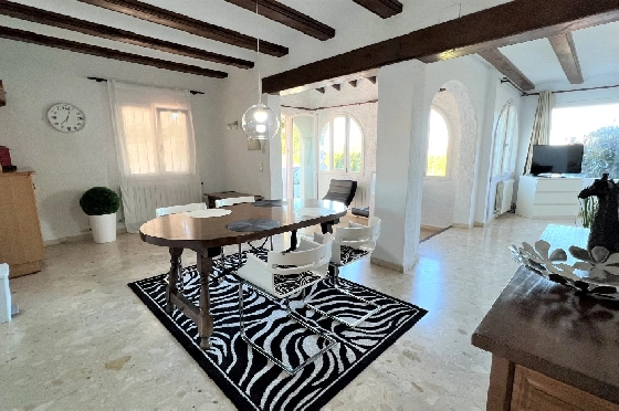 Villa in Denia zur Ferienvermietung, Zona de estar 117 m², Baujahr 1974, Zustand gepflegt, + Zentralheizung, Klimaanlage, Terreno 680 m², 3 Schlafzimmer, 2 Badezimmer, Pool, ref.: T-0615-8