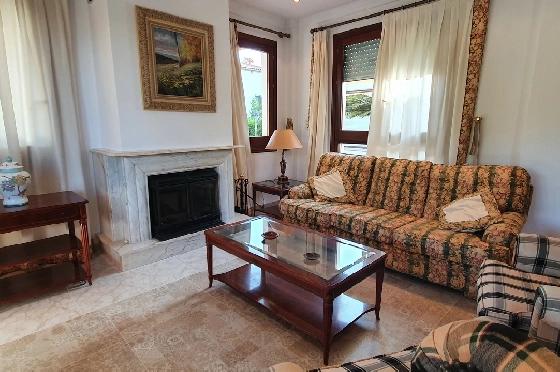 Herrenhaus in Oliva zu verkaufen, Zona de estar 210 m², Baujahr 1995, Zustand gepflegt, + Ofen, Terreno 849 m², 4 Schlafzimmer, 3 Badezimmer, Pool, ref.: RA-0921-10