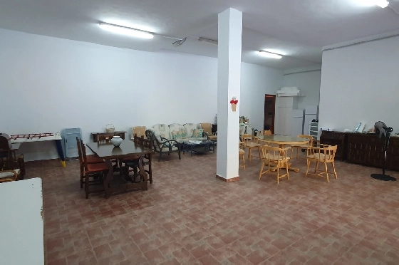 Herrenhaus in Oliva zu verkaufen, Zona de estar 210 m², Baujahr 1995, Zustand gepflegt, + Ofen, Terreno 849 m², 4 Schlafzimmer, 3 Badezimmer, Pool, ref.: RA-0921-21
