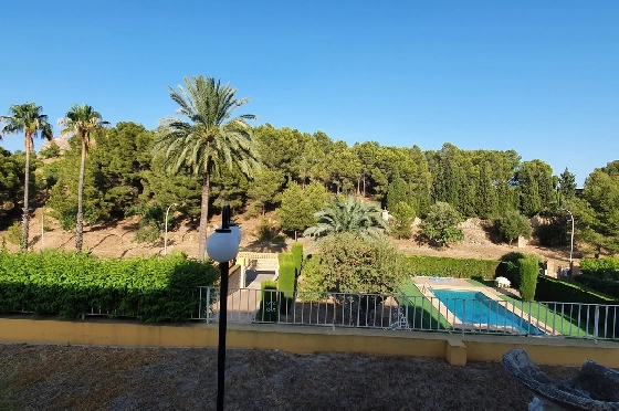 Herrenhaus in Oliva zu verkaufen, Zona de estar 210 m², Baujahr 1995, Zustand gepflegt, + Ofen, Terreno 849 m², 4 Schlafzimmer, 3 Badezimmer, Pool, ref.: RA-0921-4
