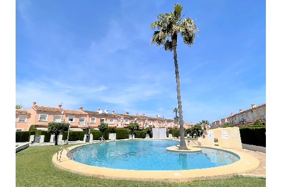 Reihenhaus in Els Poblets(Barranquets) zur Ferienvermietung, Zona de estar 104 m², Baujahr 1999, Zustand neuwertig, + KLIMA, Klimaanlage, Terreno 150 m², 3 Schlafzimmer, 2 Badezimmer, Pool, ref.: T-0621-5