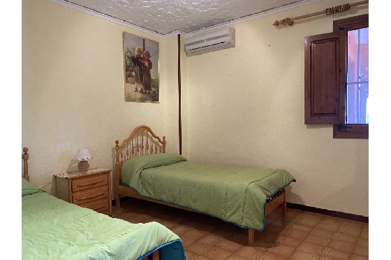 Finca in Pedreguer(Campo) zu verkaufen, Zona de estar 150 m², Baujahr 1980, Zustand gepflegt, Klimaanlage, Terreno 700 m², 4 Schlafzimmer, 2 Badezimmer, Pool, ref.: GC-0322-14