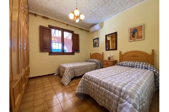 Finca in Pedreguer(Campo) zu verkaufen, Zona de estar 150 m², Baujahr 1980, Zustand gepflegt, Klimaanlage, Terreno 700 m², 4 Schlafzimmer, 2 Badezimmer, Pool, ref.: GC-0322-16