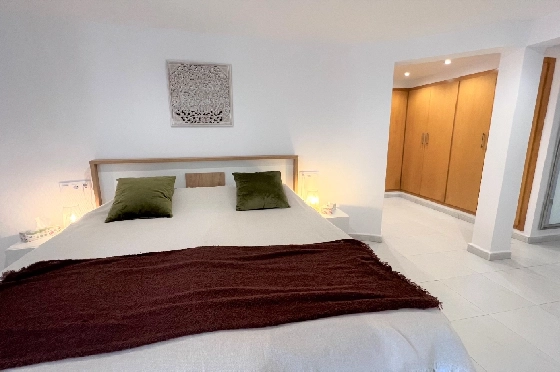 Villa in Denia(Montgo) zur Ferienvermietung, Zona de estar 220 m², Baujahr 1997, Zustand gepflegt, + Zentralheizung, Klimaanlage, Terreno 915 m², 3 Schlafzimmer, 3 Badezimmer, Pool, ref.: T-0422-24