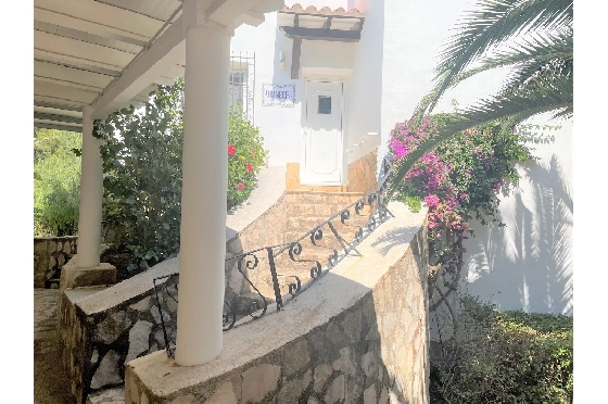Villa in Denia(Montgo) zur Ferienvermietung, Zona de estar 220 m², Baujahr 1997, Zustand gepflegt, + Zentralheizung, Klimaanlage, Terreno 915 m², 3 Schlafzimmer, 3 Badezimmer, Pool, ref.: T-0422-27