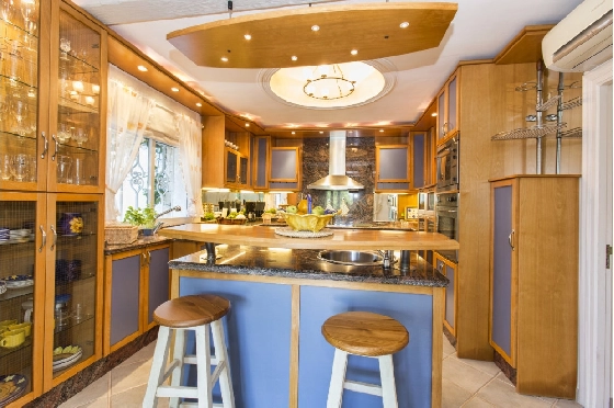 Villa in Benissa zu verkaufen, Zona de estar 700 m², Baujahr 1975, + Zentralheizung, Klimaanlage, Terreno 7096 m², 7 Schlafzimmer, 4 Badezimmer, Pool, ref.: BI-BE.H-861-15