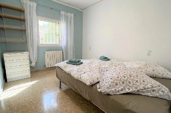 Villa in Denia(Les Galeretes) zur Ferienvermietung, Zona de estar 215 m², Baujahr 1980, Zustand gepflegt, + Zentralheizung, Klimaanlage, Terreno 800 m², 3 Schlafzimmer, 2 Badezimmer, Pool, ref.: T-0822-16