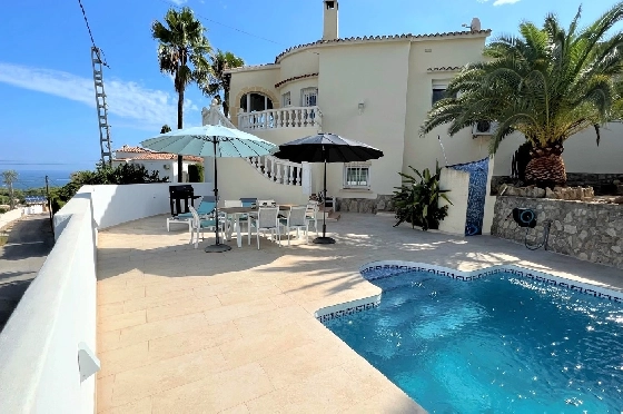 Villa in Denia(Les Galeretes) zur Ferienvermietung, Zona de estar 215 m², Baujahr 1980, Zustand gepflegt, + Zentralheizung, Klimaanlage, Terreno 800 m², 3 Schlafzimmer, 2 Badezimmer, Pool, ref.: T-0822-2