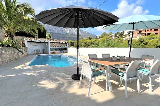 Villa in Denia(Les Galeretes) zur Ferienvermietung, Zona de estar 215 m², Baujahr 1980, Zustand gepflegt, + Zentralheizung, Klimaanlage, Terreno 800 m², 3 Schlafzimmer, 2 Badezimmer, Pool, ref.: T-0822-3