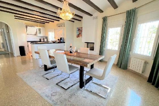 Villa in Denia(Les Galeretes) zur Ferienvermietung, Zona de estar 215 m², Baujahr 1980, Zustand gepflegt, + Zentralheizung, Klimaanlage, Terreno 800 m², 3 Schlafzimmer, 2 Badezimmer, Pool, ref.: T-0822-9