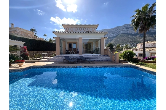 Villa in Denia zur Ferienvermietung, Zona de estar 133 m², Baujahr 1999, Zustand gepflegt, + Fussbodenheizung, Klimaanlage, Terreno 585 m², 3 Schlafzimmer, 3 Badezimmer, Pool, ref.: T-1023-1