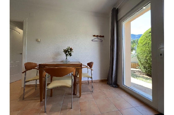 Villa in Denia zur Ferienvermietung, Zona de estar 133 m², Baujahr 1999, Zustand gepflegt, + Fussbodenheizung, Klimaanlage, Terreno 585 m², 3 Schlafzimmer, 3 Badezimmer, Pool, ref.: T-1023-11