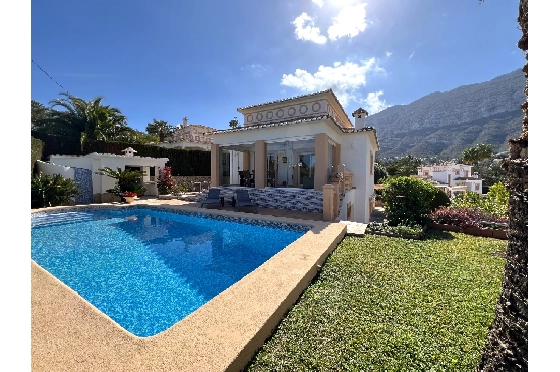 Villa in Denia zur Ferienvermietung, Zona de estar 133 m², Baujahr 1999, Zustand gepflegt, + Fussbodenheizung, Klimaanlage, Terreno 585 m², 3 Schlafzimmer, 3 Badezimmer, Pool, ref.: T-1023-2