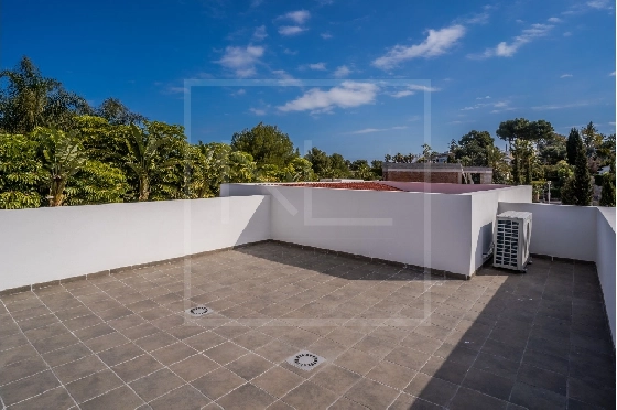 Villa in Javea zu verkaufen, Zona de estar 200 m², Klimaanlage, Terreno 1000 m², Pool, ref.: NL-NLD1429-35