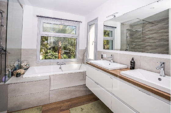 Villa in Moraira(Pla del Mar) zu verkaufen, Zona de estar 283 m², Baujahr 1975, Klimaanlage, Terreno 840 m², 4 Schlafzimmer, 4 Badezimmer, Pool, ref.: NL-NLD1475-19