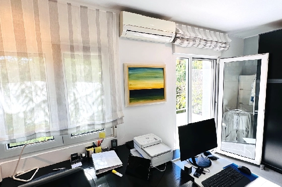 Villa in Denia(Marquesa 6) zu verkaufen, Zona de estar 227 m², Baujahr 1995, Zustand modernisiert, + Zentralheizung, Klimaanlage, Terreno 913 m², 3 Schlafzimmer, 2 Badezimmer, Pool, ref.: AS-2423-35