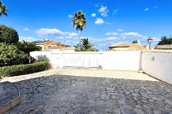 Villa in Denia(Marquesa 6) zu verkaufen, Zona de estar 227 m², Baujahr 1995, Zustand modernisiert, + Zentralheizung, Klimaanlage, Terreno 913 m², 3 Schlafzimmer, 2 Badezimmer, Pool, ref.: AS-2423-57
