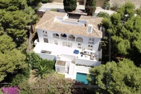 Villa in Moraira zu verkaufen, Zona de estar 357 m², Klimaanlage, Terreno 804 m², 4 Schlafzimmer, 4 Badezimmer, Pool, ref.: NL-NL1426-2