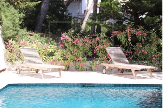 Villa in Moraira zu verkaufen, Zona de estar 357 m², Klimaanlage, Terreno 804 m², 4 Schlafzimmer, 4 Badezimmer, Pool, ref.: NL-NL1426-3