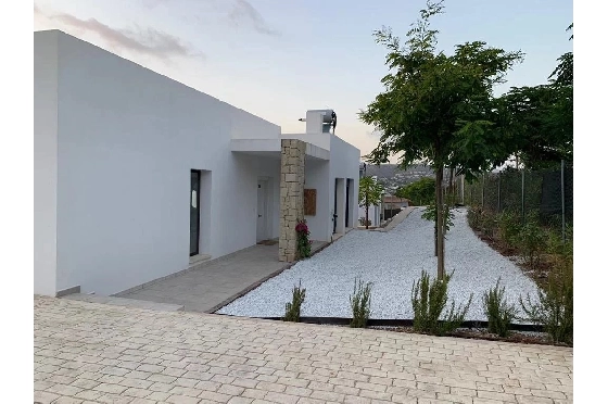 Villa in Javea zu verkaufen, Zona de estar 246 m², Klimaanlage, 5 Schlafzimmer, 4 Badezimmer, Pool, ref.: BS-5060525-26