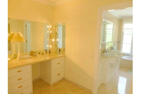 Villa in Javea zu verkaufen, Zona de estar 685 m², Klimaanlage, Terreno 2397 m², 5 Schlafzimmer, 5 Badezimmer, Pool, ref.: BS-3974726-14