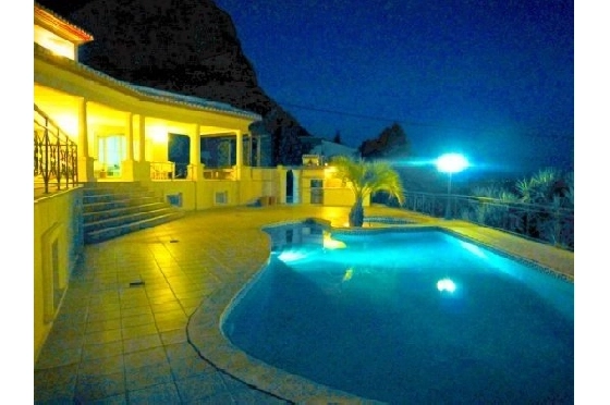 Villa in Javea zu verkaufen, Zona de estar 685 m², Klimaanlage, Terreno 2397 m², 5 Schlafzimmer, 5 Badezimmer, Pool, ref.: BS-3974726-8