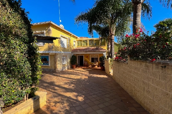 Villa in Denia zu vermieten, Zona de estar 200 m², Zustand gepflegt, + Zentralheizung, Klimaanlage, Terreno 900 m², 3 Schlafzimmer, 2 Badezimmer, Pool, ref.: D-0123-1