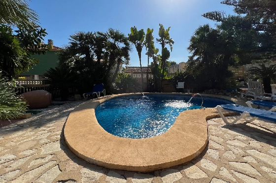 Villa in Denia zu vermieten, Zona de estar 200 m², Zustand gepflegt, + Zentralheizung, Klimaanlage, Terreno 900 m², 3 Schlafzimmer, 2 Badezimmer, Pool, ref.: D-0123-2