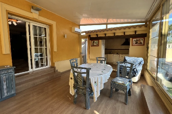 Villa in Denia zu vermieten, Zona de estar 200 m², Zustand gepflegt, + Zentralheizung, Klimaanlage, Terreno 900 m², 3 Schlafzimmer, 2 Badezimmer, Pool, ref.: D-0123-47