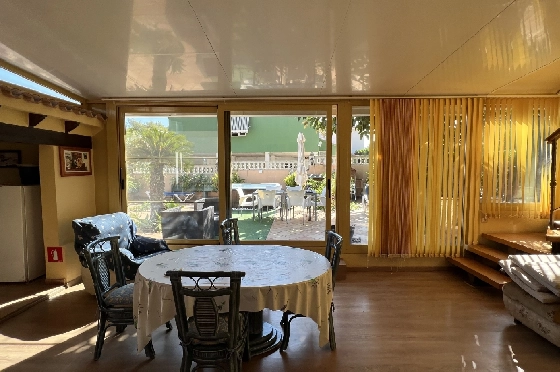 Villa in Denia zu vermieten, Zona de estar 200 m², Zustand gepflegt, + Zentralheizung, Klimaanlage, Terreno 900 m², 3 Schlafzimmer, 2 Badezimmer, Pool, ref.: D-0123-78