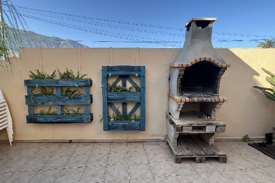 Reihenhaus in Denia zu vermieten, Zona de estar 130 m², Zustand gepflegt, + KLIMA, Klimaanlage, Terreno 160 m², 4 Schlafzimmer, 3 Badezimmer, Pool, ref.: D-0223-20