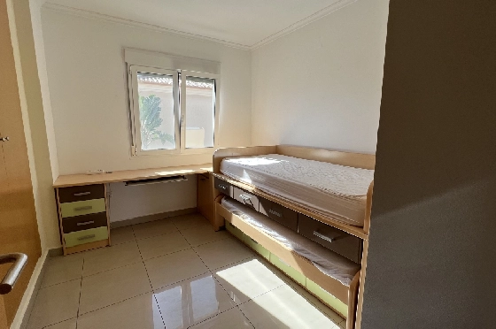 Reihenhaus in Denia zu vermieten, Zona de estar 130 m², Zustand gepflegt, + KLIMA, Klimaanlage, Terreno 160 m², 4 Schlafzimmer, 3 Badezimmer, Pool, ref.: D-0223-37