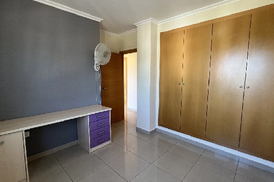 Reihenhaus in Denia zu vermieten, Zona de estar 130 m², Zustand gepflegt, + KLIMA, Klimaanlage, Terreno 160 m², 4 Schlafzimmer, 3 Badezimmer, Pool, ref.: D-0223-45