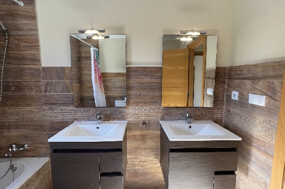Reihenhaus in Denia zu vermieten, Zona de estar 130 m², Zustand gepflegt, + KLIMA, Klimaanlage, Terreno 160 m², 4 Schlafzimmer, 3 Badezimmer, Pool, ref.: D-0223-50