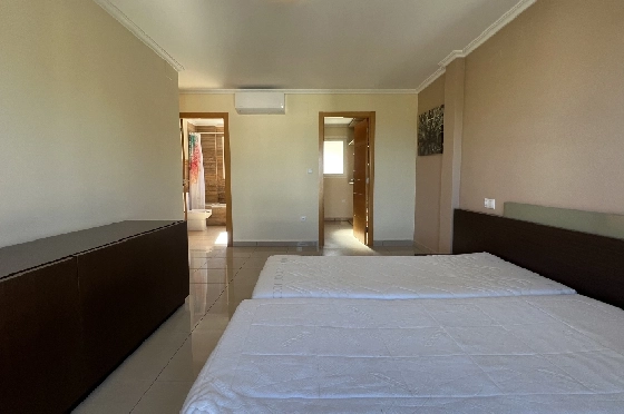 Reihenhaus in Denia zu vermieten, Zona de estar 130 m², Zustand gepflegt, + KLIMA, Klimaanlage, Terreno 160 m², 4 Schlafzimmer, 3 Badezimmer, Pool, ref.: D-0223-51
